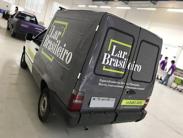 Leia mais sobre o artigo Quanto Tempo o Carro Fica Parado para Ser Envelopado? | HColor